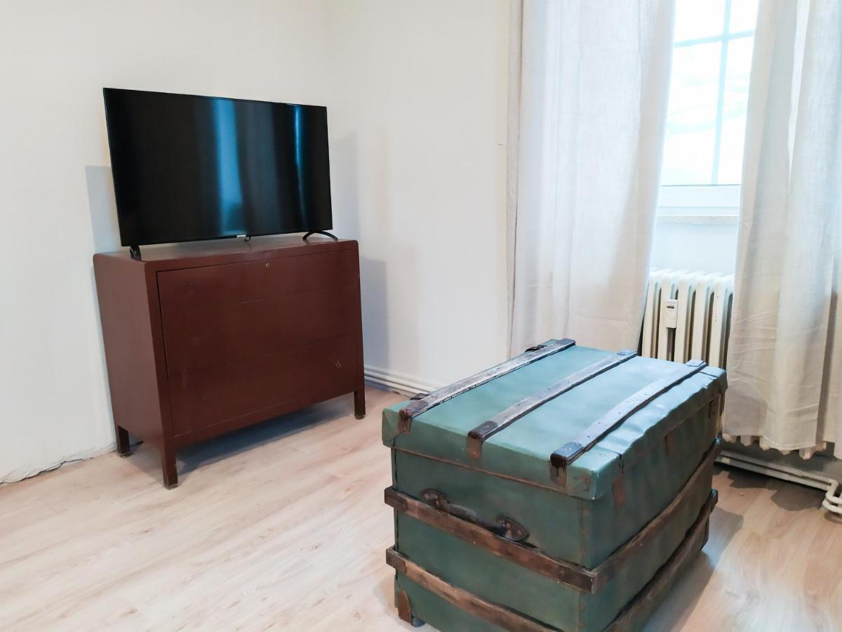 Alte Schule Gaestehaus - Fraeulein Apartment Bitburg Zewnętrze zdjęcie