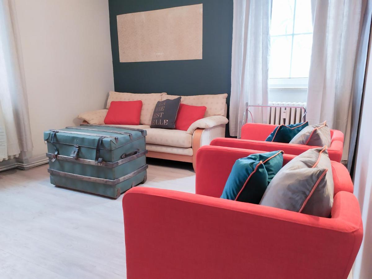 Alte Schule Gaestehaus - Fraeulein Apartment Bitburg Zewnętrze zdjęcie