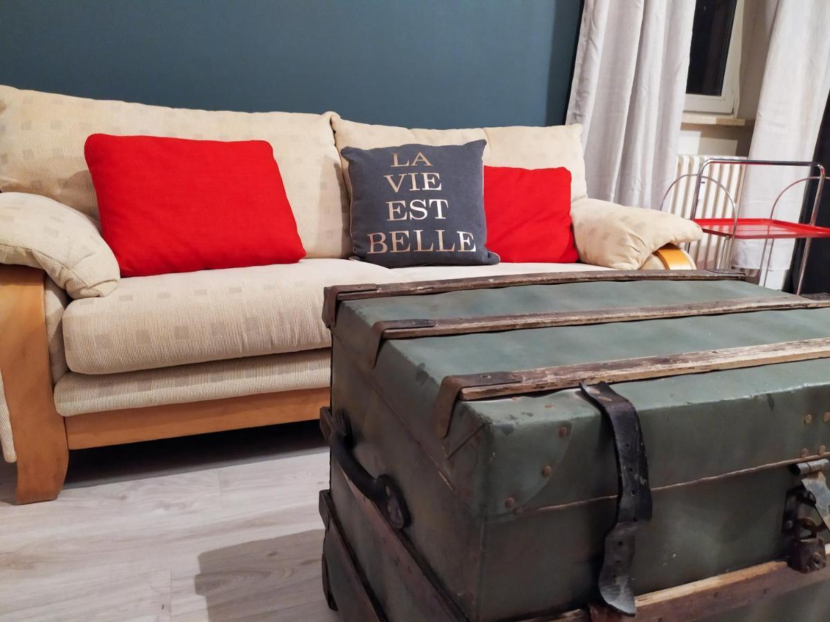 Alte Schule Gaestehaus - Fraeulein Apartment Bitburg Zewnętrze zdjęcie